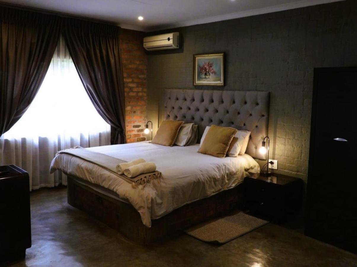 Maretlwane Guesthouse バッフェルスプアルト エクステリア 写真