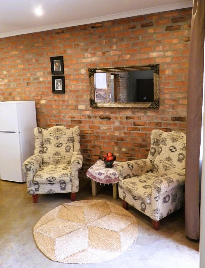 Maretlwane Guesthouse バッフェルスプアルト エクステリア 写真