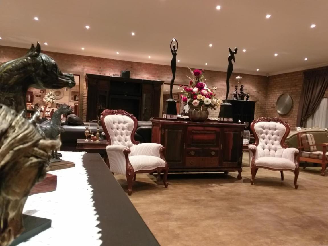 Maretlwane Guesthouse バッフェルスプアルト エクステリア 写真