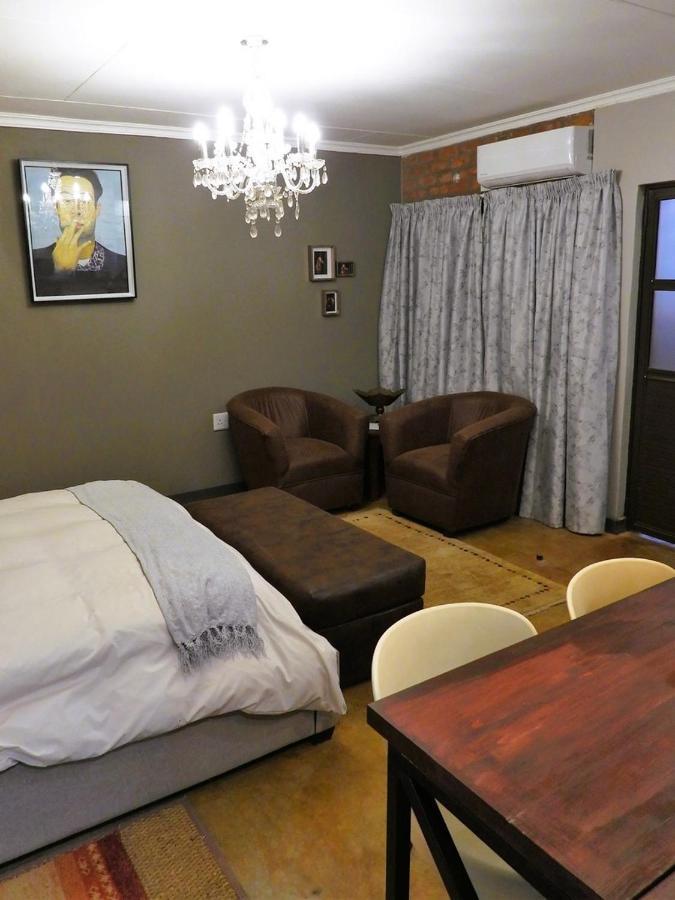 Maretlwane Guesthouse バッフェルスプアルト エクステリア 写真