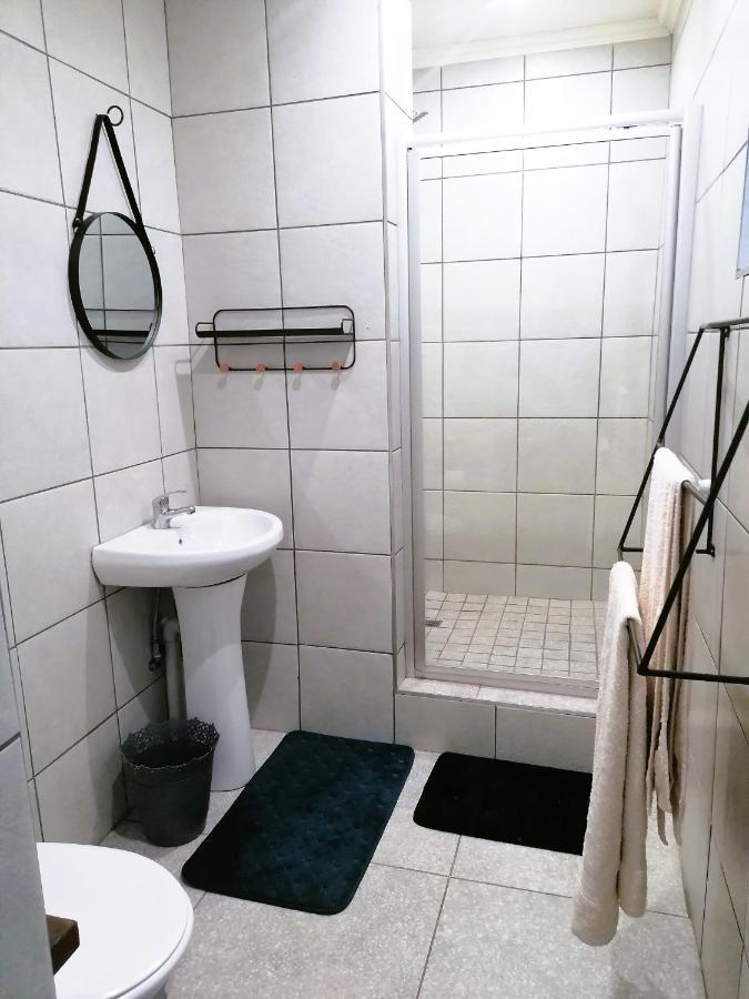 Maretlwane Guesthouse バッフェルスプアルト エクステリア 写真