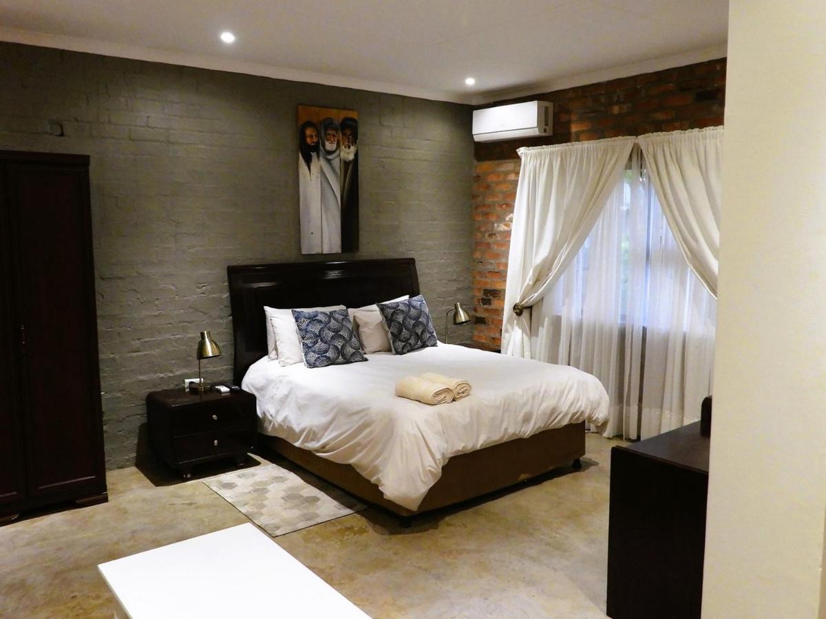 Maretlwane Guesthouse バッフェルスプアルト エクステリア 写真
